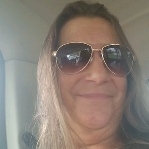 Meet your Posher, Christy